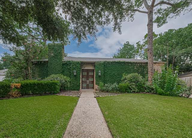 Property at 11914 Ashmead Dr, Houston, TX 77077, 4 beds, 3.5 baths