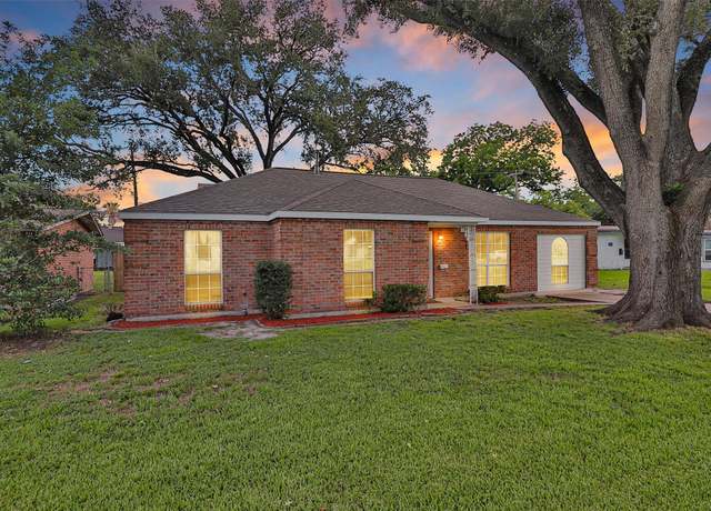 Property at 815 Frazer Ln, Houston, TX 77038, 4 beds, 2 baths