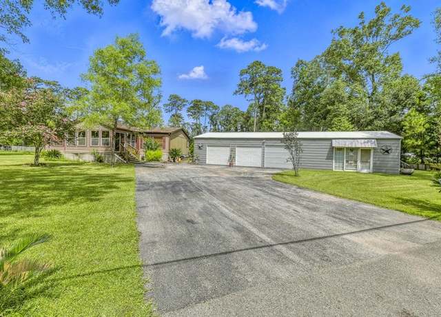 Property at 17106 Pickering Rd, Conroe, TX 77302, 3 beds, 2 baths