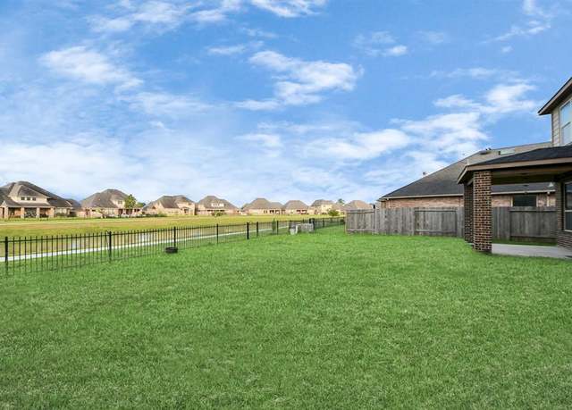 Property at 9714 Dry Creek Ct, Rosenberg, TX 77469, 4 beds, 3.5 baths