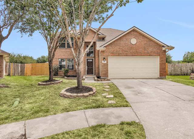 Property at 450 Sandstone Creek Ln, Dickinson, TX 77539, 4 beds, 2.5 baths