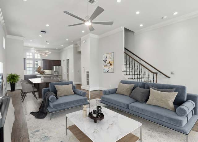 Property at 1129 W 21st St, Houston, TX 77008, 3 beds, 3.5 baths