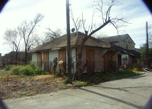 Property at 3012 Baer St, Houston, TX 77020