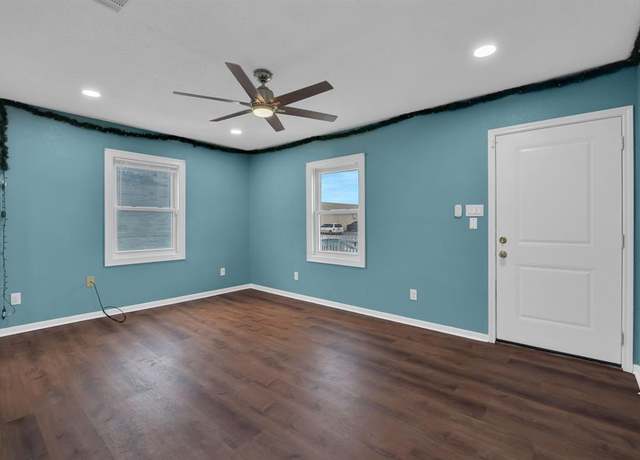 Property at 617 4th Ave N, Texas City, TX 77590, 2 beds, 1 bath