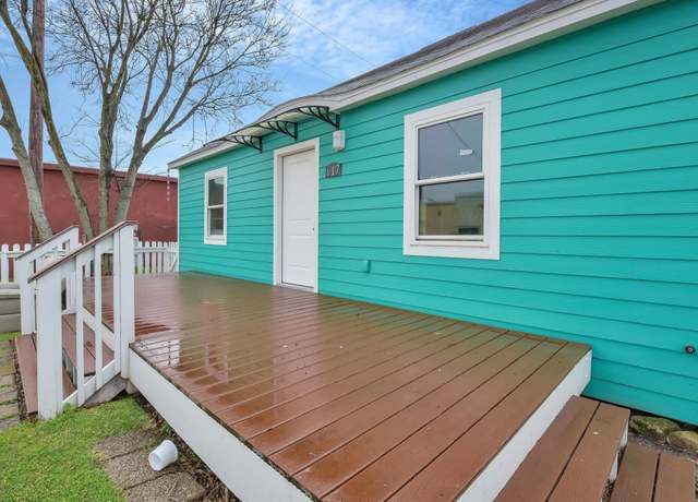 Property at 617 4th Ave N, Texas City, TX 77590, 2 beds, 1 bath