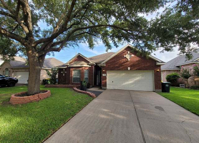 Property at 3214 Worthington Dr, Pearland, TX 77584, 3 beds, 2 baths