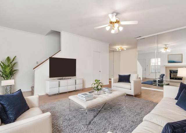 Property at 9800 Pagewood Ln #3104, Houston, TX 77042, 2 beds, 2.5 baths