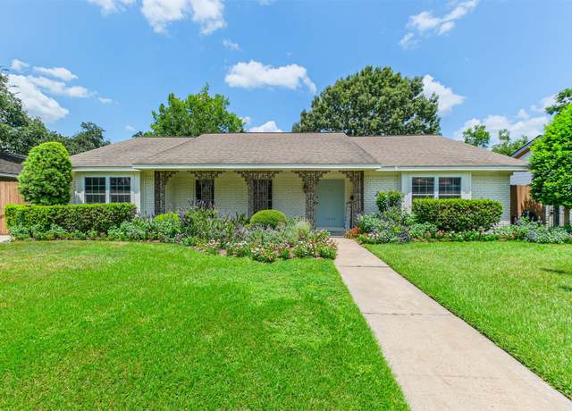 Property at 7118 Shavelson St, Houston, TX 77055, 3 beds, 2 baths
