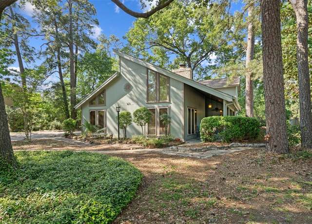 Property at 611 Saint Andrews Rd, Kingwood, TX 77339, 4 beds, 4 baths