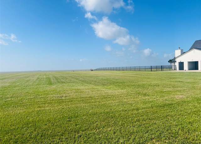 Property at 6402 Dow Reef Dr, Beach City, TX 77523