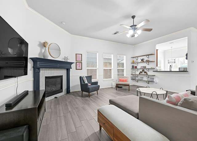 Property at 2602 Shady Acres Ct, Houston, TX 77008, 3 beds, 3.5 baths