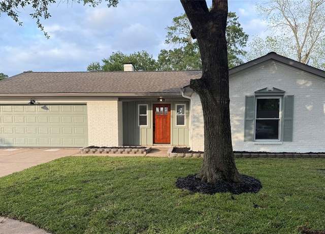 Property at 15607 La Casa Ln, Houston, TX 77062, 3 beds, 2 baths