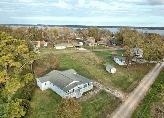 Property at 170 Mesa Verde, Livingston, TX 77351, 3 beds, 2 baths