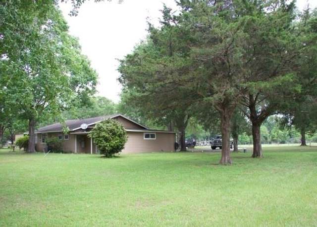 Property at 144 Holly Hill Rd, Livingston, TX 77351, 3 beds, 3 baths