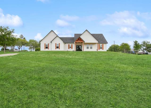 Property at 7332 Kurt Dr, Brenham, TX 77833, 5 beds, 3 baths