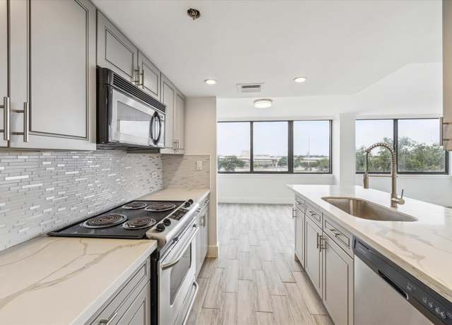 Property at 3525 Sage Rd #516, Houston, TX 77056, 2 beds, 2 baths