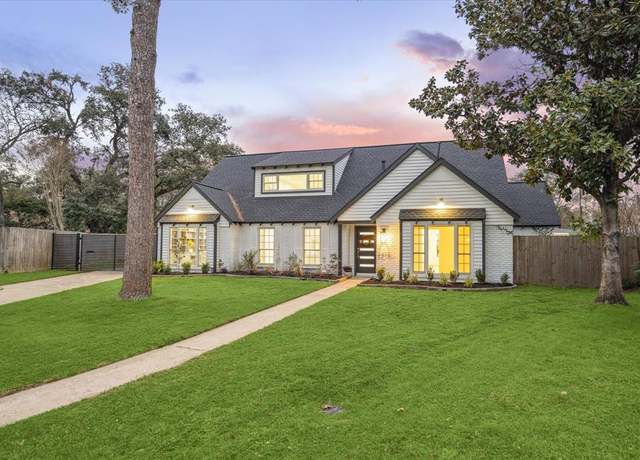 Property at 2318 Pomeran Dr, Houston, TX 77080, 4 beds, 3 baths