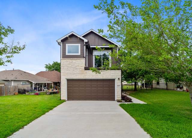 Property at 12975 Corona Ct, Willis, TX 77318, 3 beds, 2.5 baths