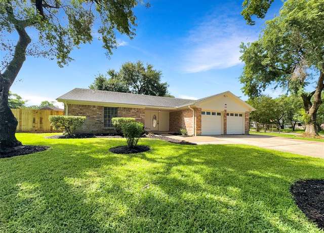 Property at 141 20th Ave N, Texas City, TX 77590, 3 beds, 2 baths
