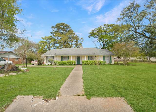 Property at 5018 Glenhaven Dr, Baytown, TX 77521, 3 beds, 2 baths