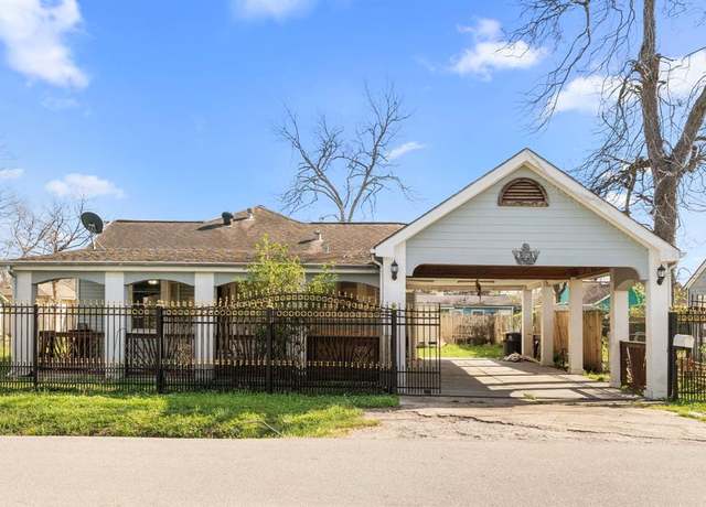 Property at 6324 Texarkana St, Houston, TX 77020, 4 beds, 2 baths