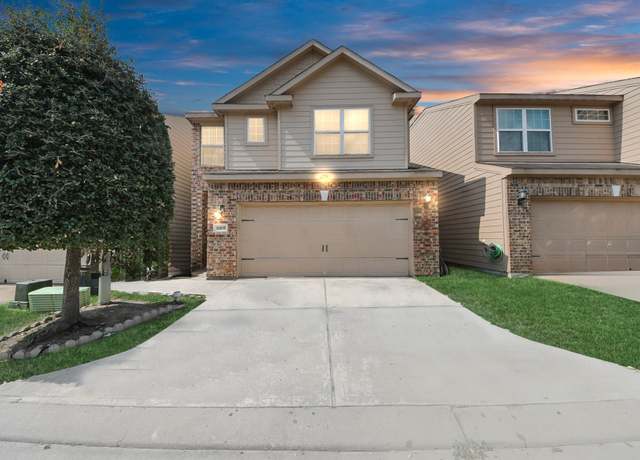 Property at 11105 Panther Ct, Houston, TX 77099, 4 beds, 2.5 baths