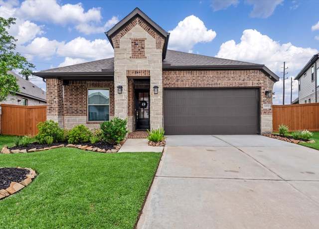 Property at 12831 Raemoir Dr, Humble, TX 77346, 3 beds, 2 baths