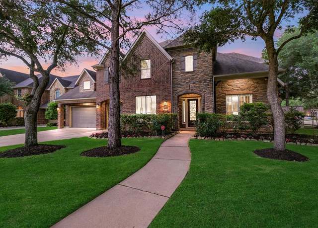 Property at 9915 Touhy Lake Dr, Katy, TX 77494, 4 beds, 3.5 baths