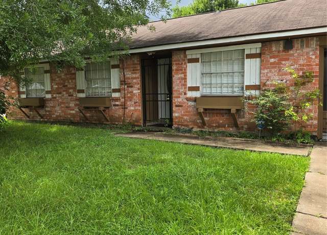 Property at 5207 Ridgeton Dr, Houston, TX 77053, 3 beds, 1.5 baths