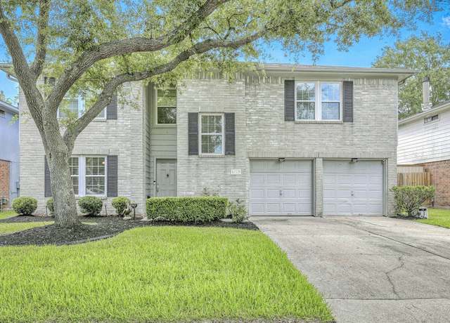 Property at 1723 Oak Valley Dr, Kemah, TX 77565, 3 beds, 2.5 baths