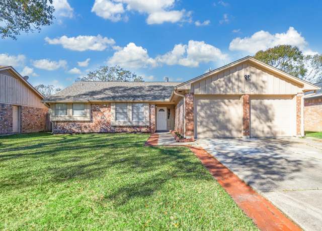Property at 1410 Sherwood St, Baytown, TX 77520, 4 beds, 2 baths