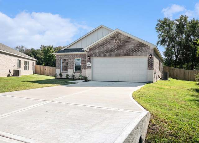 Property at 12359 Pecan Dr, Willis, TX 77318, 4 beds, 2 baths
