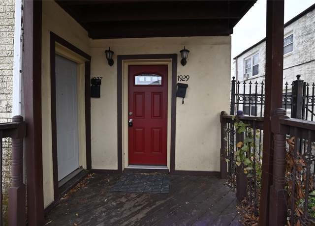Property at 1929 W Dallas St, Houston, TX 77019, 5 beds, 3 baths