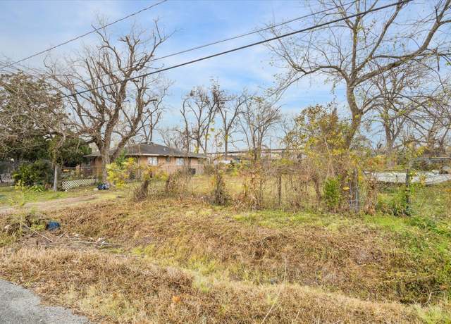Property at 3317 Hardie St, Houston, TX 77026