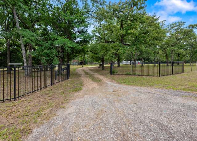 Property at 8810 Jackrabbit Ln, Bryan, TX 77808, 4 beds, 2 baths
