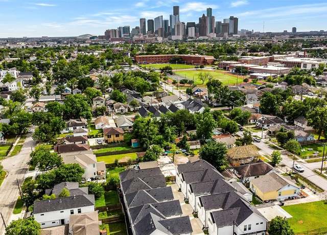 Property at 1228 Mcneil St, Houston, TX 77009, 3 beds, 2.5 baths