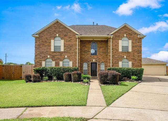 Property at 114 Summer Winds Dr, La Porte, TX 77571, 4 beds, 3.5 baths