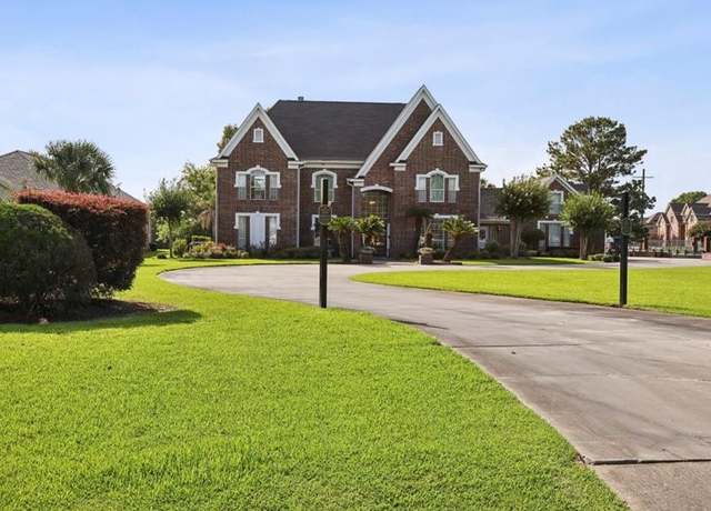 Property at 2700 Spurlock Rd, Nederland, TX 77627, 5 beds, 4 baths