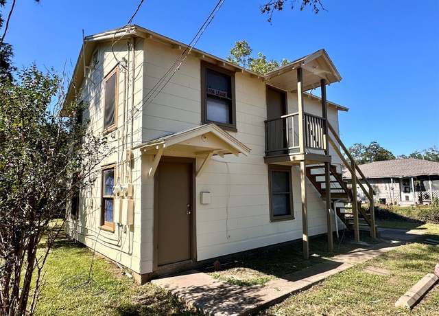 Property at 307 N Orange St, Sweeny, TX 77480, 1 bed, 1 bath