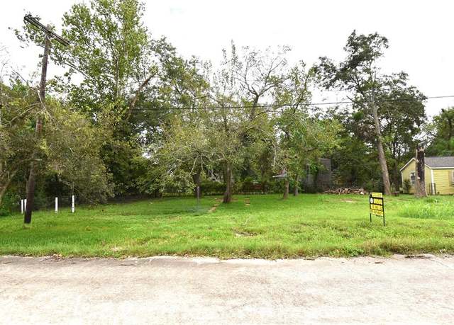 Property at 2722 47th St, Dickinson, TX 77539