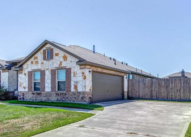 Property at 99 Jessica Dr, Dayton, TX 77535, 3 beds, 2 baths