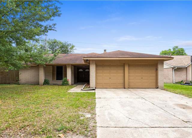 Property at 8803 Enchanted Forest Dr, Houston, TX 77088, 3 beds, 2 baths