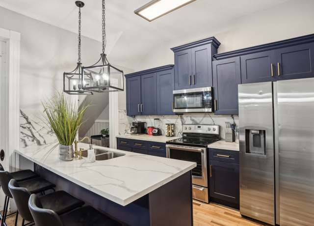 Property at 2412 Winnie St, Galveston, TX 77550, 3 beds, 2.5 baths