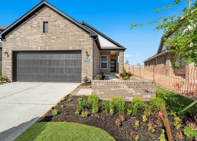 Property at 12539 Llano Estacado Dr, Cypress, TX 77433, 4 beds, 2 baths