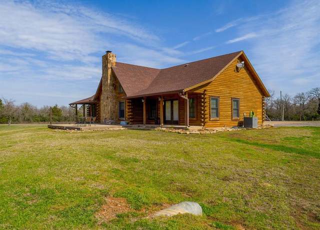 Property at 850 County Road 277, Buffalo, TX 75831, 2 beds, 3 baths
