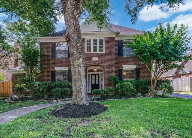 Property at 4226 Roaring Rapids Dr, Houston, TX 77059, 4 beds, 3.5 baths