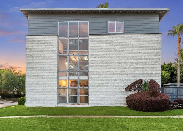 Property at 2327 Peckham St, Houston, TX 77019, 3 beds, 2.5 baths