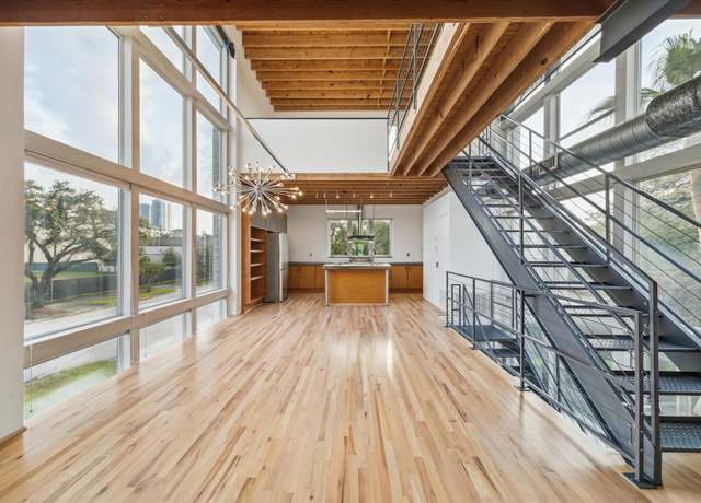 Property at 2327 Peckham St, Houston, TX 77019, 3 beds, 2.5 baths