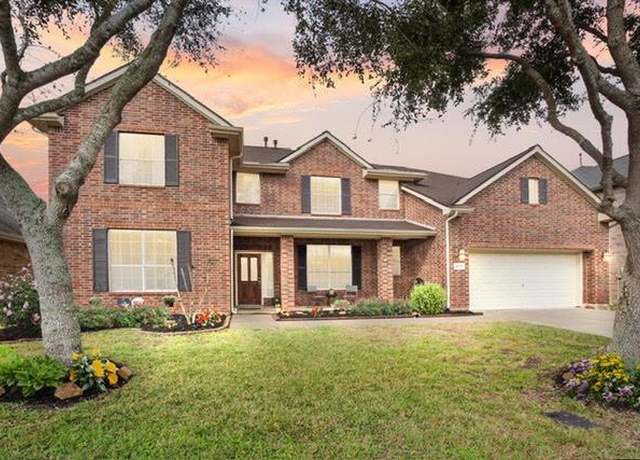 Property at 4204 S Meridian Greens Dr, Dickinson, TX 77539, 5 beds, 3.5 baths