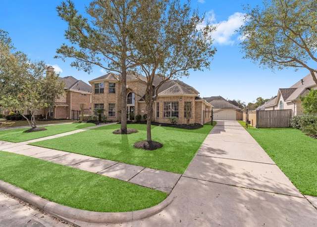 Property at 1614 Noble Pointe Dr, Spring, TX 77379, 5 beds, 4 baths
